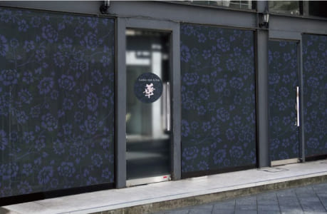 暗い 花柄 フィルム