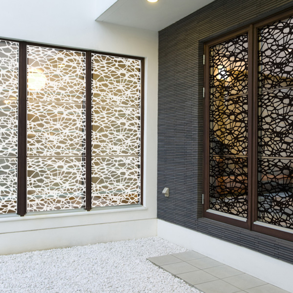 ガラスフィルム　目隠し