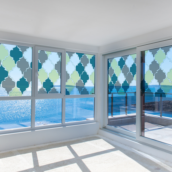 ガラスフィルム,目隠し,日よけ,シール,遮熱,陽の光を遮るガラス,ガラス装飾,店舗用ガラス,ウィンコス,３Mガラスフィルム,ガラスステッカー,ガラス防犯,ガラス台風対策,ガラス おしゃれ,ガラス シール