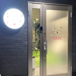 ロゴを印刷したガラスフィルム