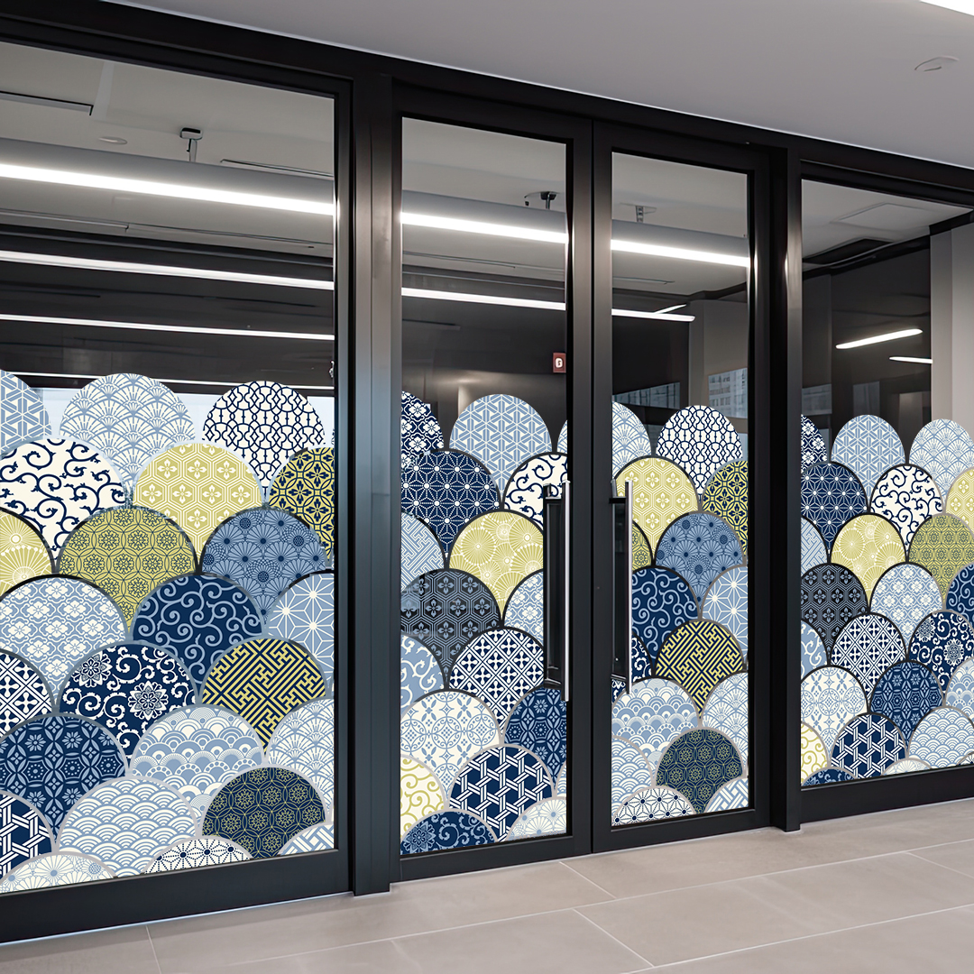 波のような和モダンのガラスフィルム