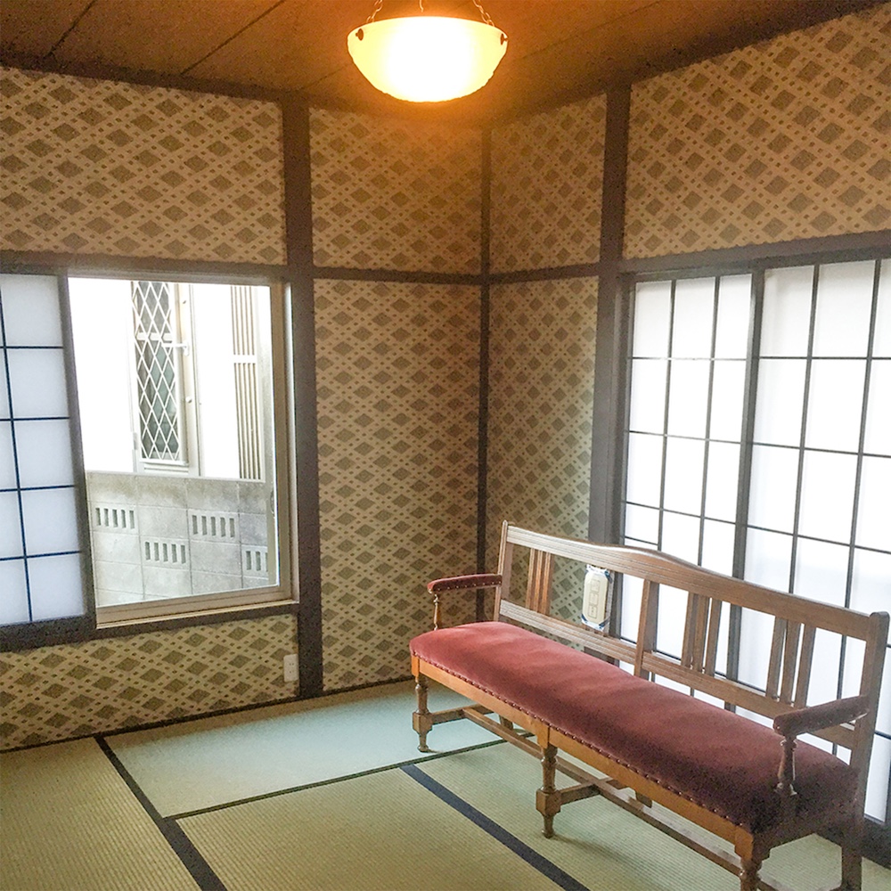 茶色い菱形